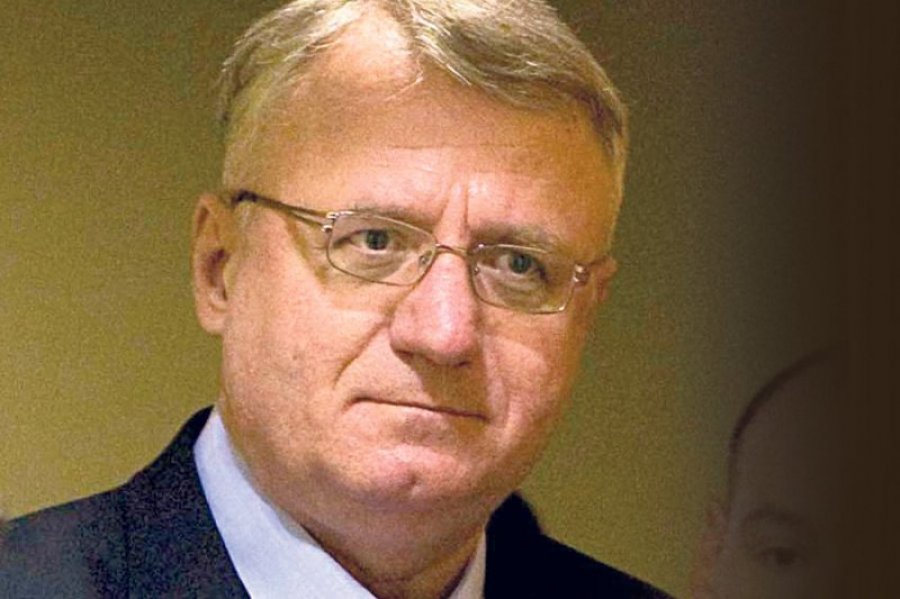 Vojislav Seselj parlamenti politizálásra készül a hágai felmentő ítélet után