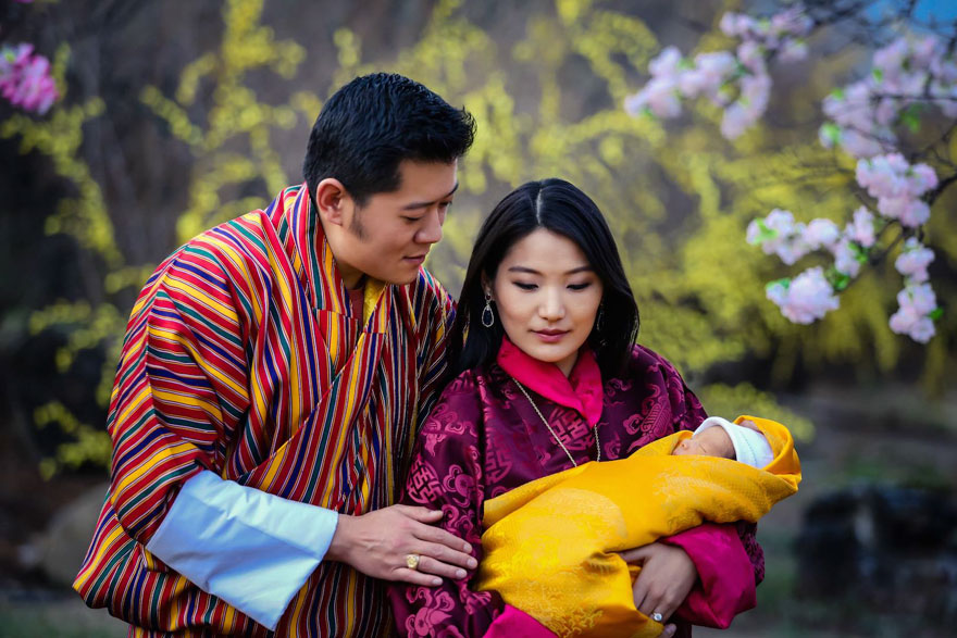 Bhutánban a trónörökös születésére 108 ezer fát ültettek
