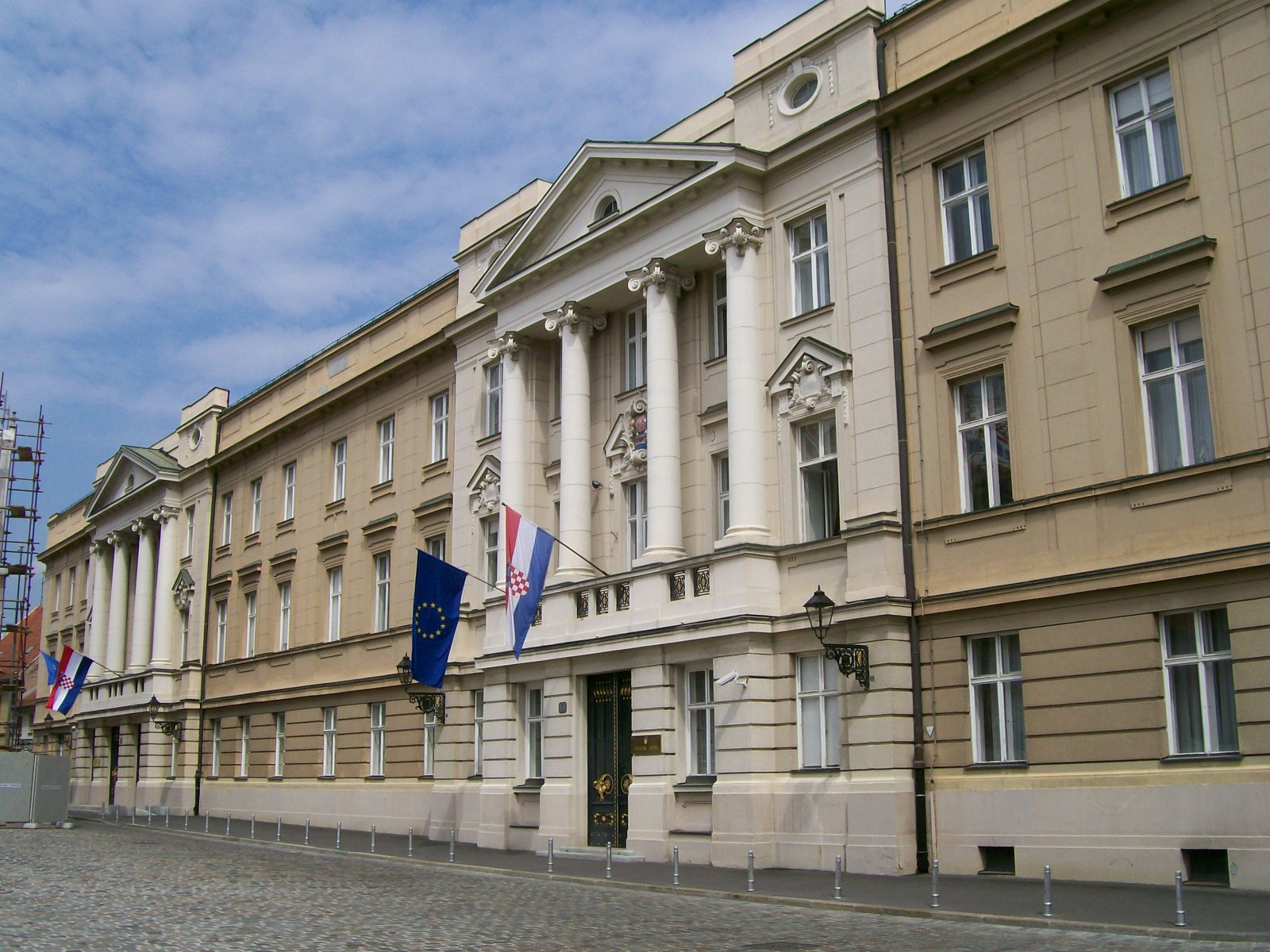 Feloszlatta magát a horvát parlament, előre hozott választások lesznek