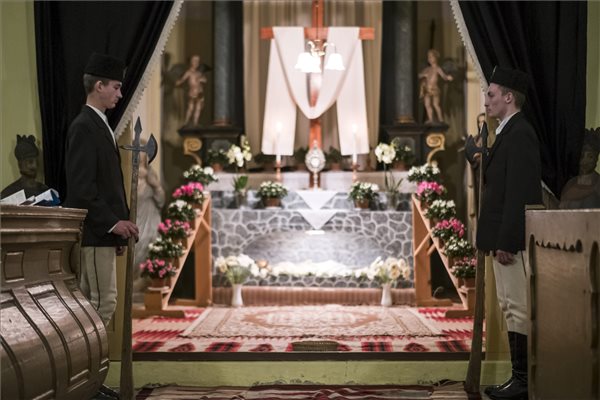 A szent sír őrzésének hagyománya az erdélyi Csíkszentimrén