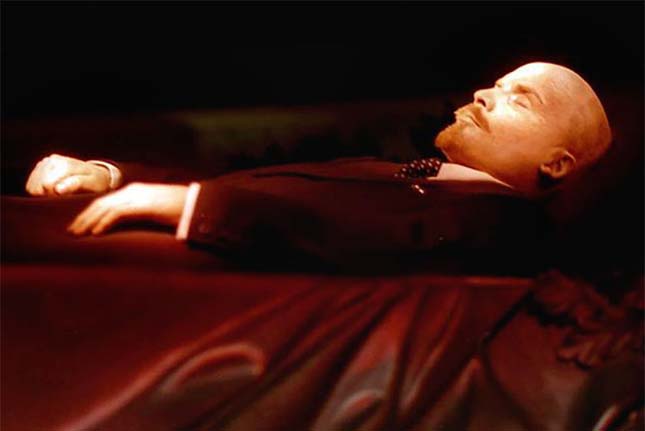 Lenin holttestének további mumifikálása 54 millió forintba kerül