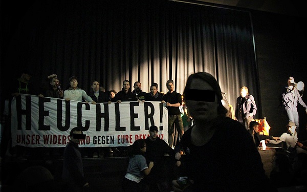 Szélsőségesek zavartak meg egy menekültekről szóló színházi előadást Bécsben
