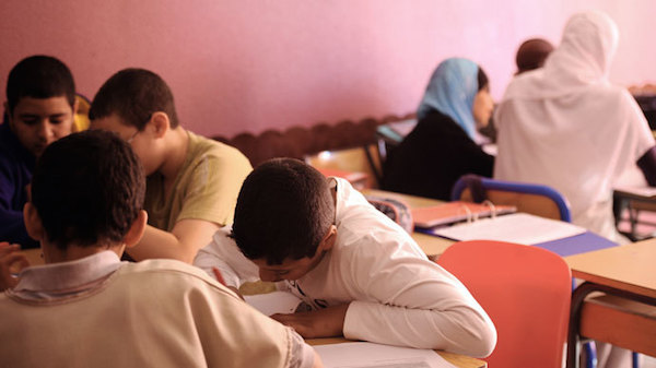 Nem honosítják a muszlim diákokat, akik nem akartak kezet fogni a tanárnővel