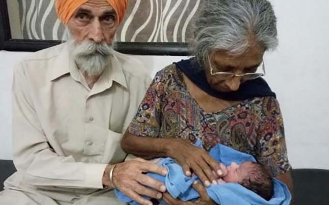70 évesen hozta világra első gyerekét egy indiai nő