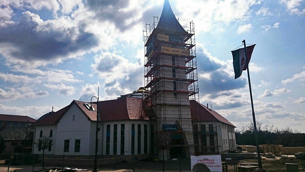 Felszentelték Veresegyház új katolikus templomát