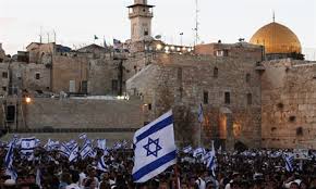 Mintegy harmincezer izraeli ünnepelte zászlós felvonulással a Jeruzsálem-napot
