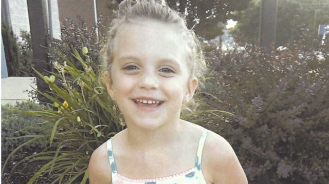 Forró autóban felejtette a bébiszitter a 4 éves amerikai kislányt