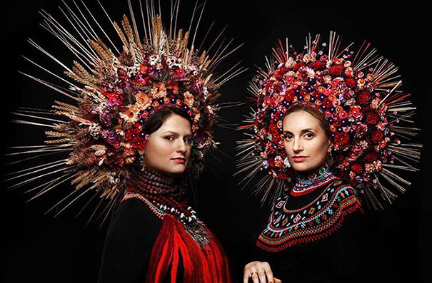 Tradicionális ukrán koronák modern nőkön