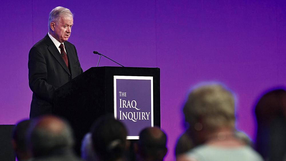 Teljes egészében felolvasták az iraki szerepvállalásról szóló brit jelentést a Fringe-en
