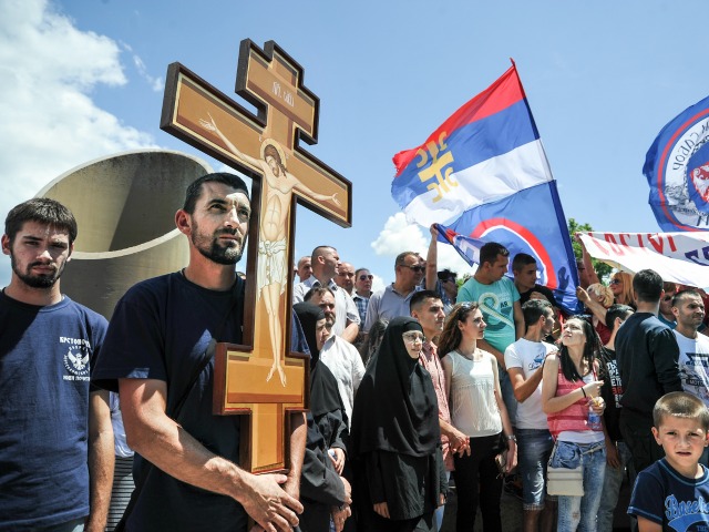 Összetűzés volt Koszovóban a szerbek vallási ünnepén