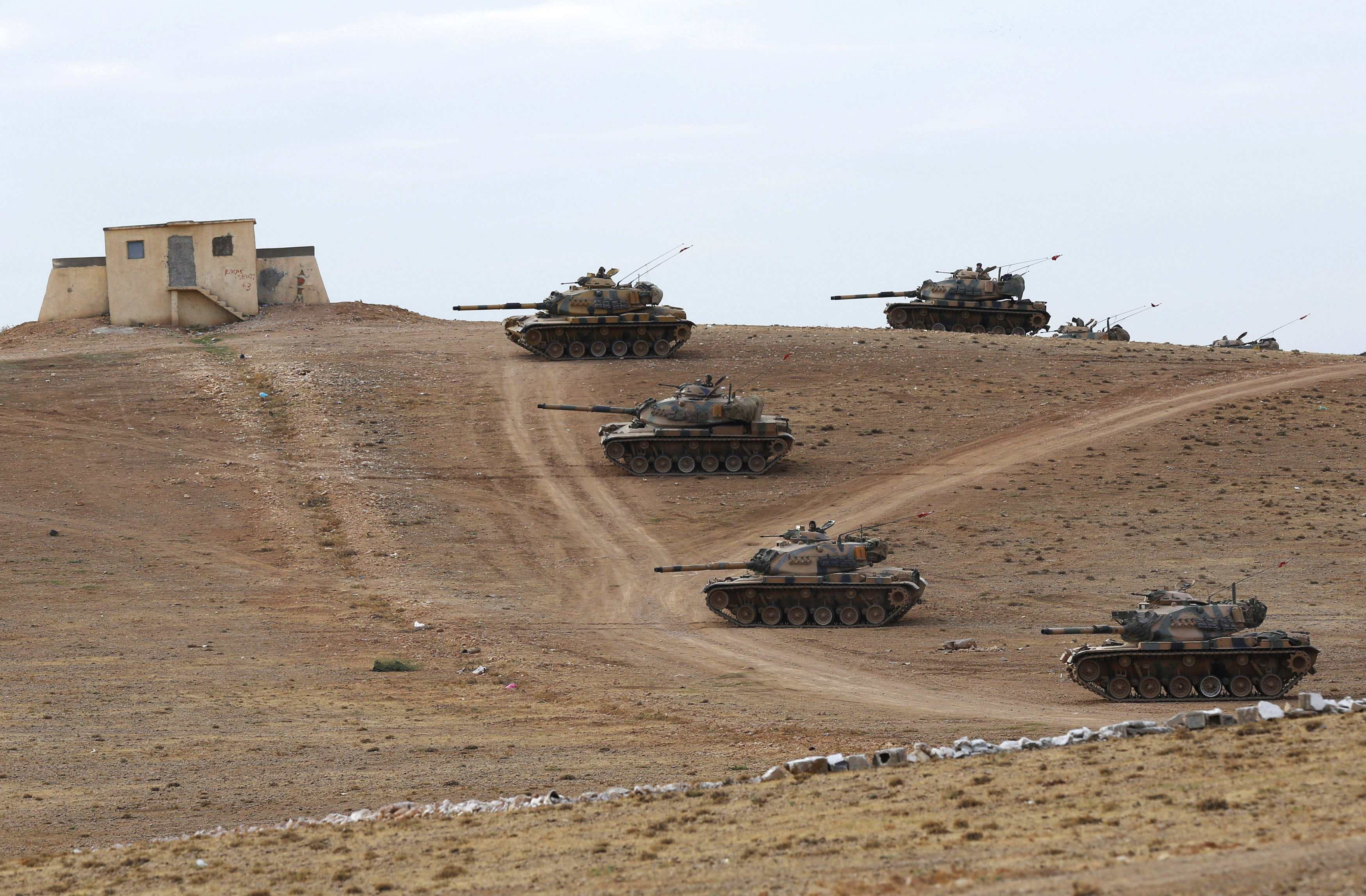 Újabb török tankok léptek Szíria területére
