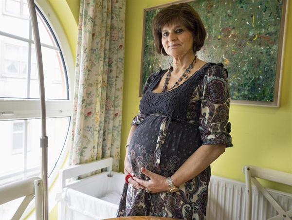 62 évesen vár gyereket egy spanyol orvosnő