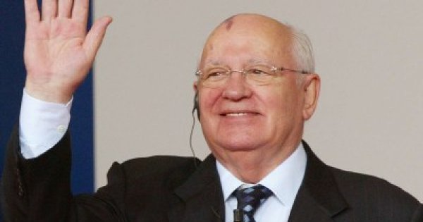 Gorbacsov és az idősebb Bush együttműködik az orosz-amerikai kapcsolatok normalizálása érdekében