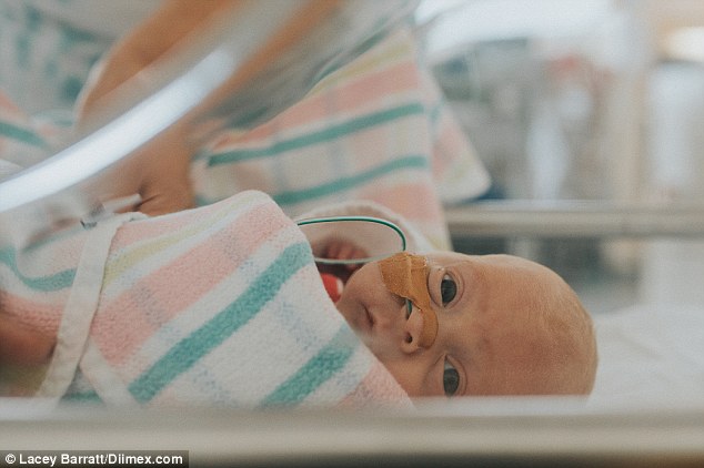 1 éves lesz az apró túlélő baba, aki 90 dekával jött a világra