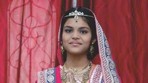 Belehalt a 13 éves indiai lány a 68 napig tartó böjtbe