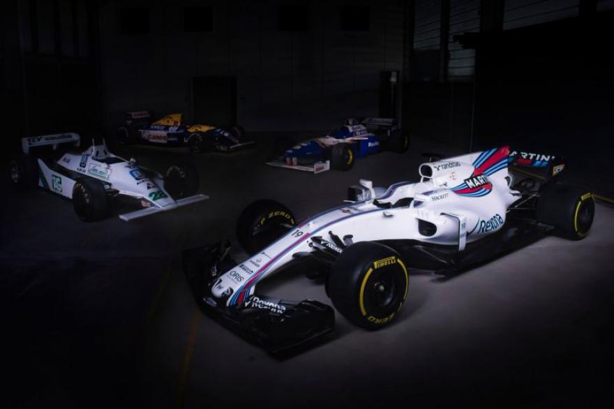 Hivatalosan is itt a Williams FW40-es