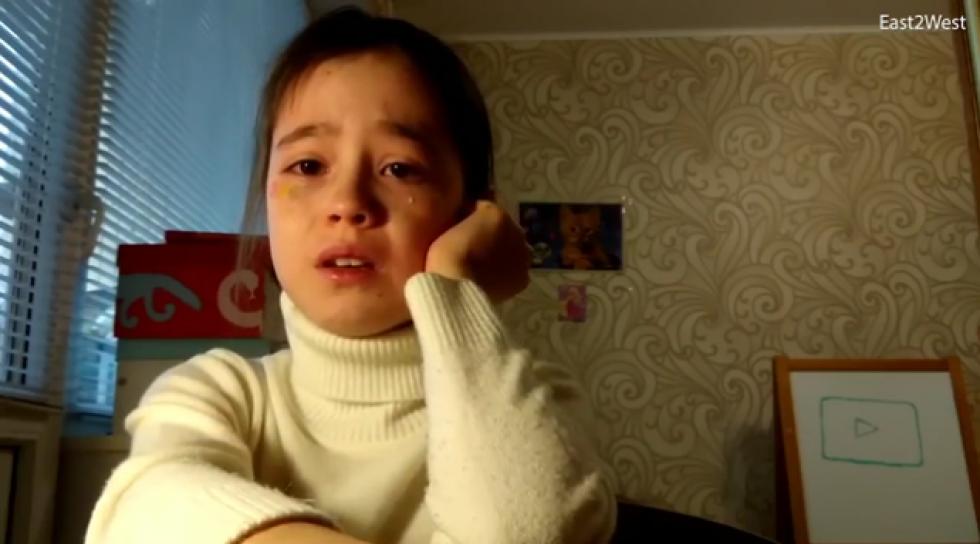 10 éves vlogger kislány sírós üzenetén milliók hatódtak meg