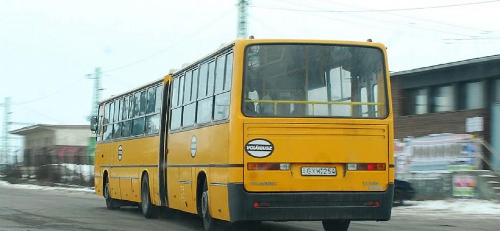 Rázárta egy nő lábára az ajtót a késésben lévő buszsofőr Győrben