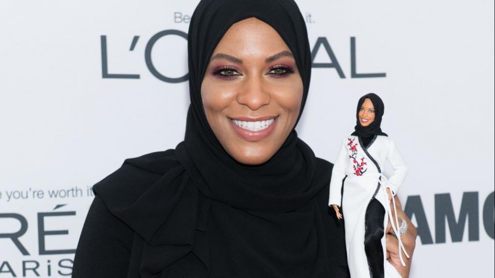Muszlim olimpikonról mintázott hidzsábos Barbiet dobtak piacra
