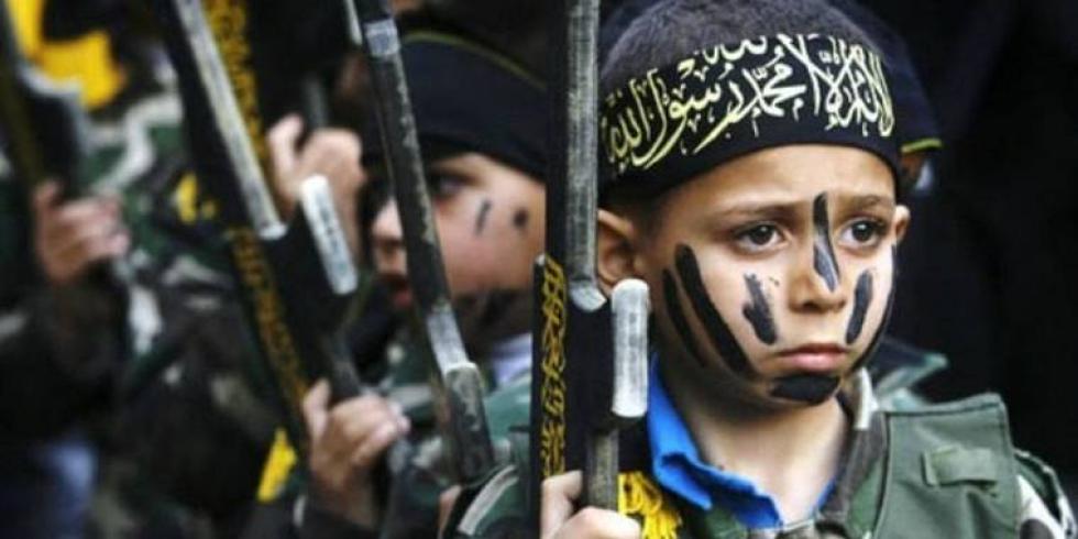 Dzsihadisták gyerekeit akarja hazaszállíttatni a német kormány