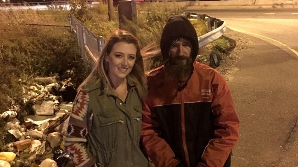 Jóra fordult az élete a hajléktalannak, aki utolsó pénzéből segített egy nőnek