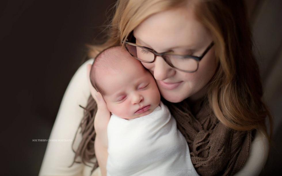 25 éve lefagyasztott embrióból született egészséges kislánya a fiatal párnak