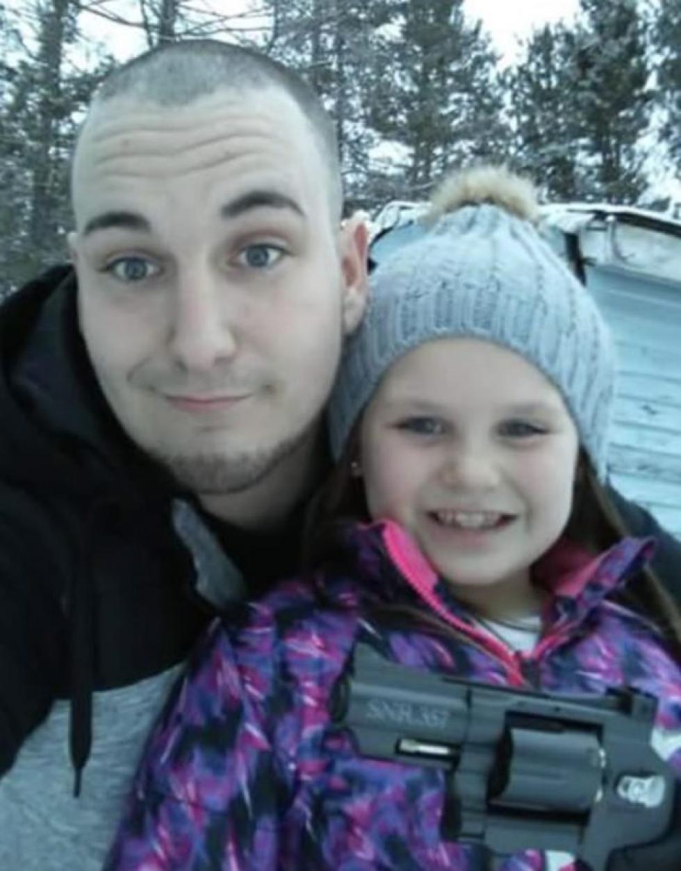 6 éves kislányának vett fegyvert az apa, hogy megvédje magát az iskolában
