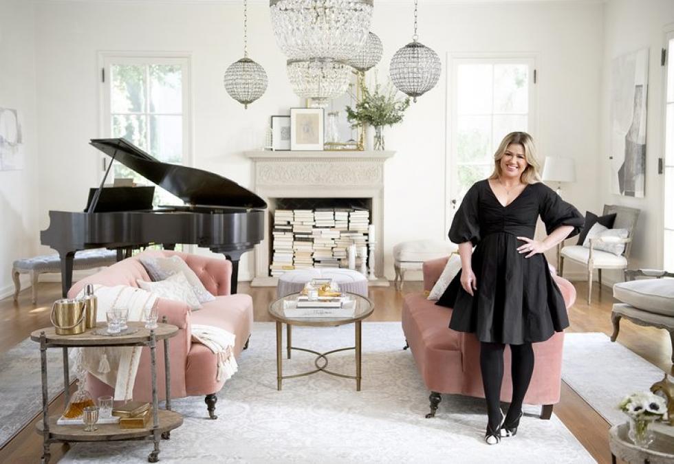Kelly Clarkson kiadta saját tavaszi bútorgyűjteményét