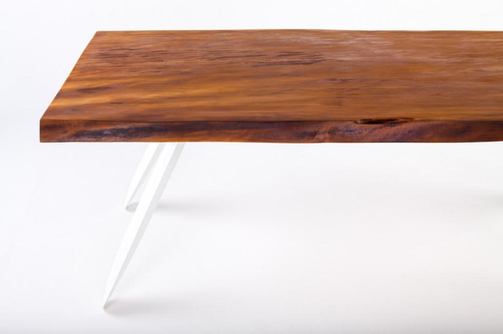 Kortárs asztal 50.000 éves Kauri fából