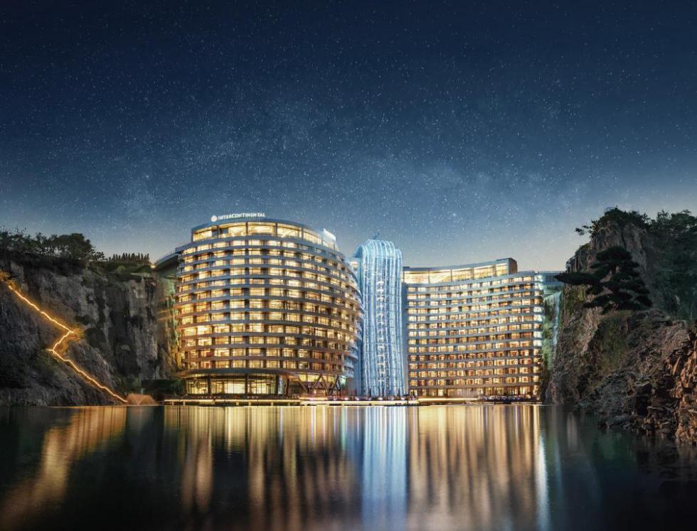 Az InterContinental Hotels luxus üdülőhelyet épít egy elhagyott sanghaji kőbányában
