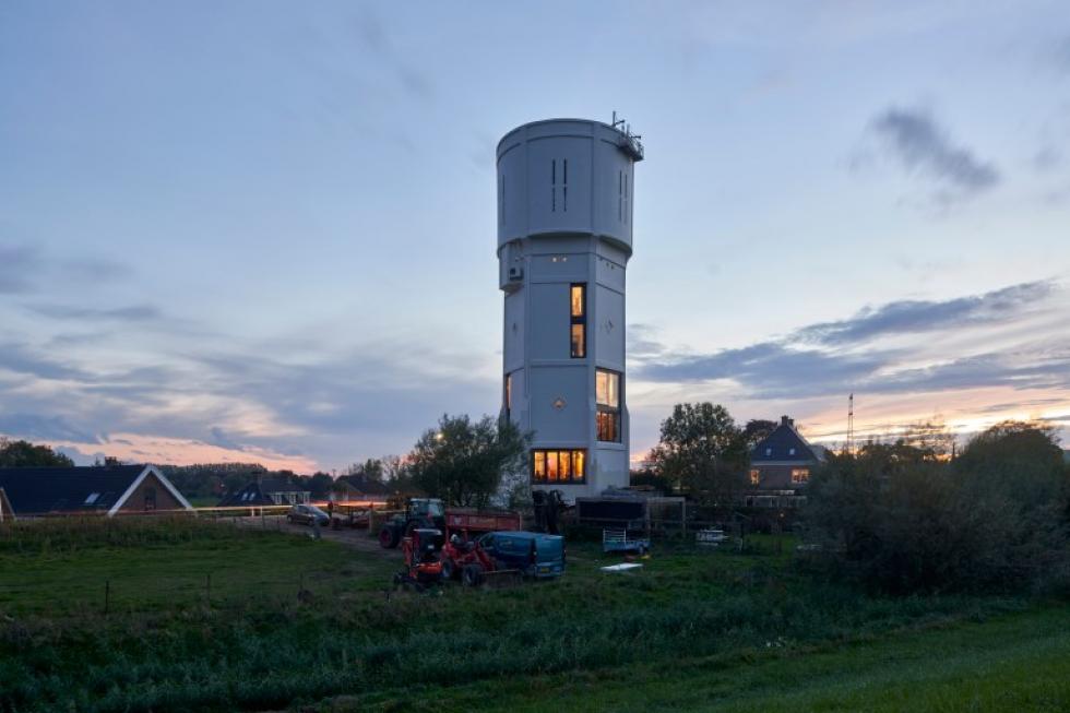 Egy víztornyot alakítottak modern otthonná Hollandiában