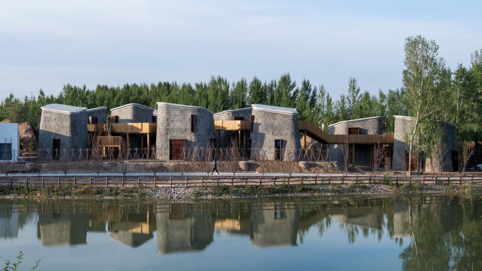 Egy kínai szabadidős központ, amelyet az ősi barlanglakások ihlettek