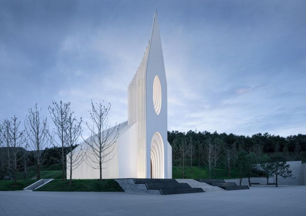 ChamberChurch: egy komplex koncepcióból született minimalista, szoborszerű templom