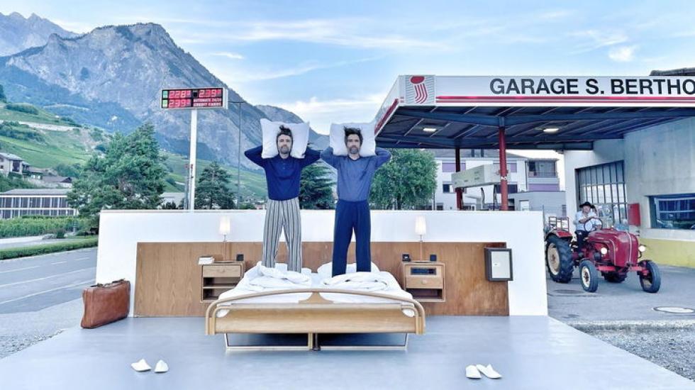 Tölts egy éjszakát a falak nélküli svájci anti-luxushotelben, 340 dollárért