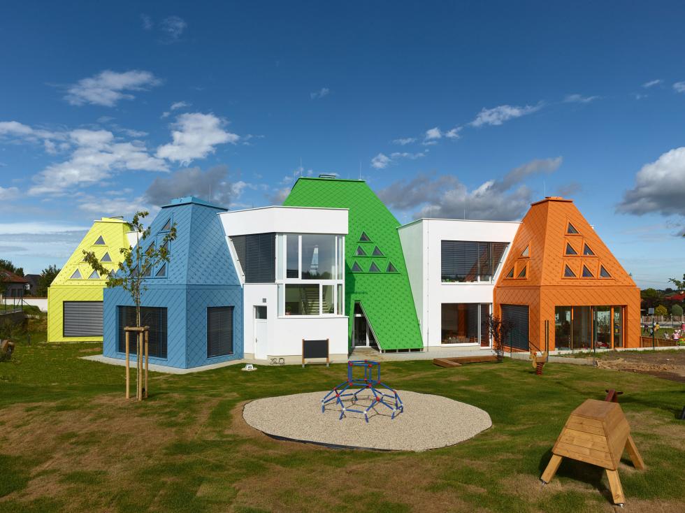 Az Architektura a “gyermeki spontaneitásból” merített ihletet a csehországi Větrník óvodában