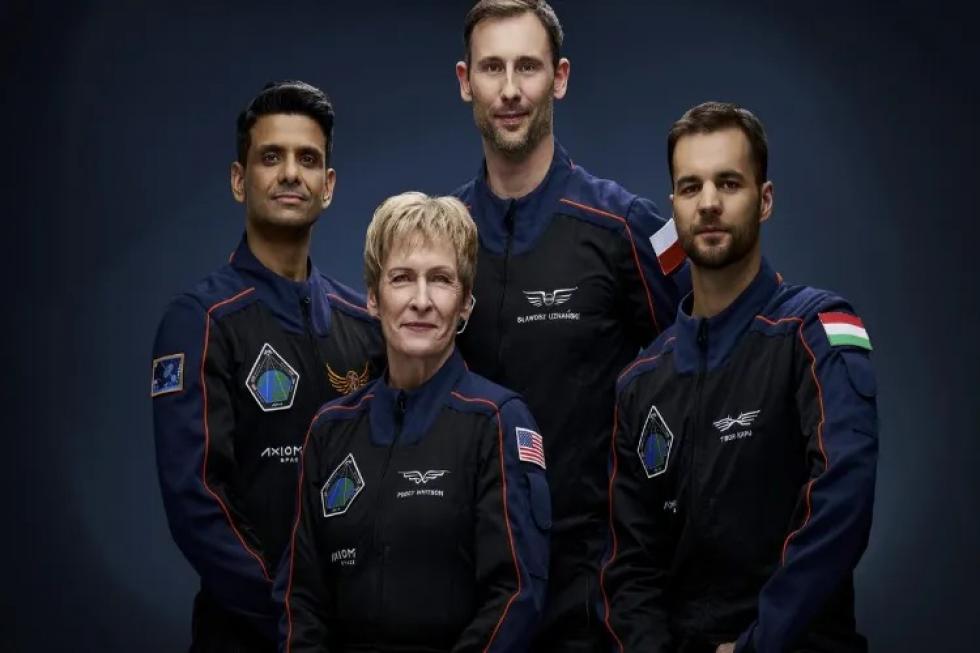 Belépett a légkörbe a Kapu Tibort szállító űrkapszula