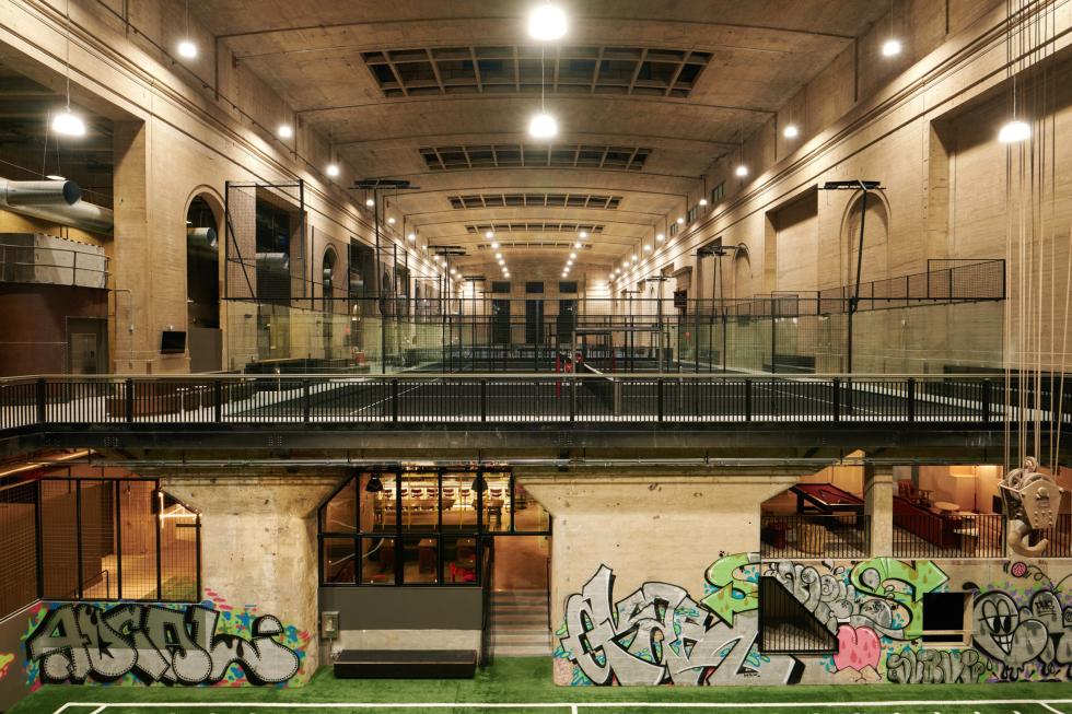 Egy elhagyatott ipari épületből kortárs sportkomplexum