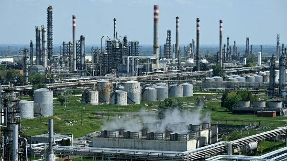 Mol: eloltották a tüzet a Dunai Finomítóban