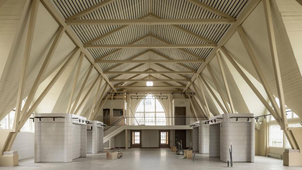 150 év után új fényben ragyog a göteborgi halpiac