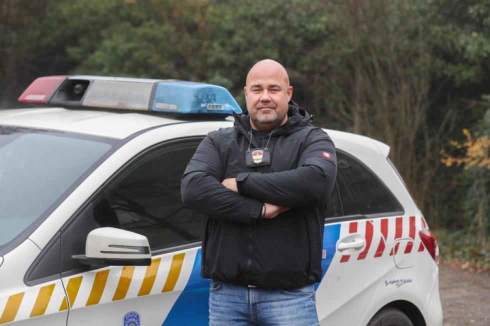 Elfogás és emberség