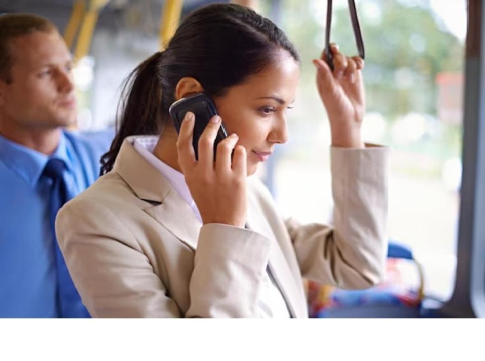 Ezek a személyiségjegyek jellemzőek rád, ha automatikusan lehalkítod a hangod telefonálás közben