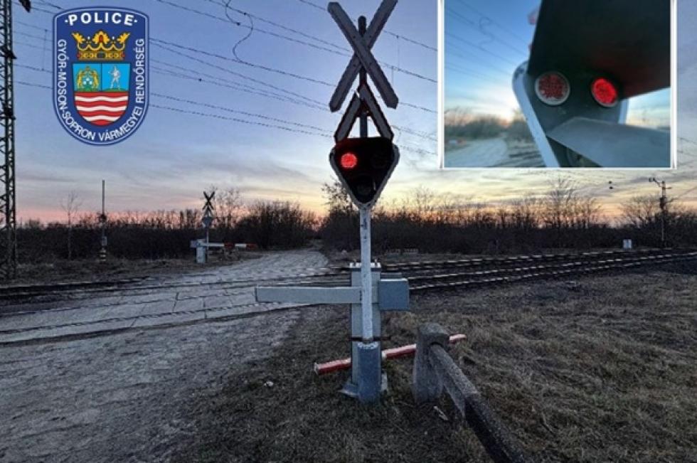 Letörte a sorompót, megrongálta a fénysorompó villogó jelzésének burkolatait – keressük!