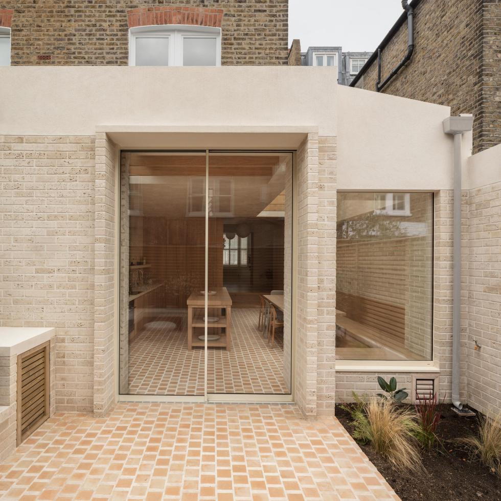 Mészkőtégla segítségével alakítottak nyugalmat árasztó belső tereket