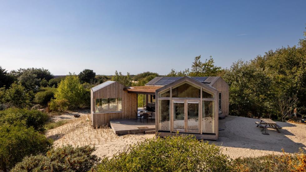 Moduláris ház a holland homokdűnék között