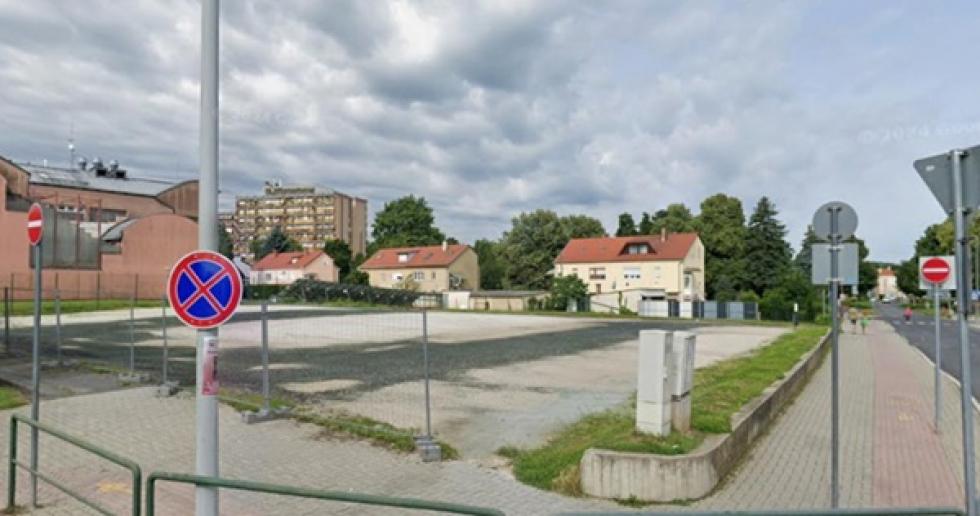 Zalaegerszegen is azonosítottak szennyezett kővel borított parkolót és utakat