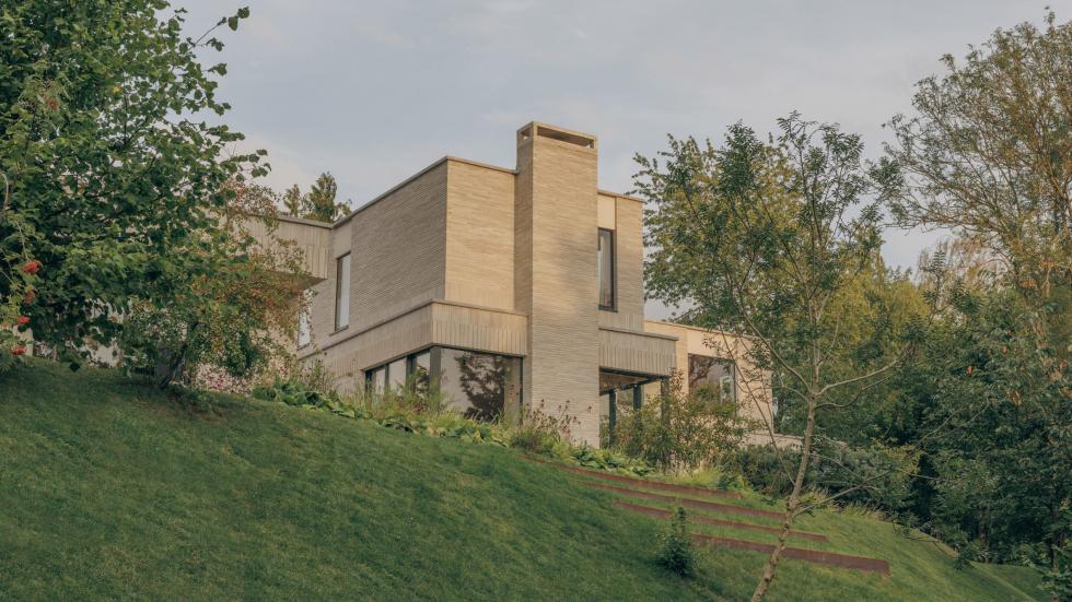 A századközepi modern építészet inspirálta a Skylark családi házat