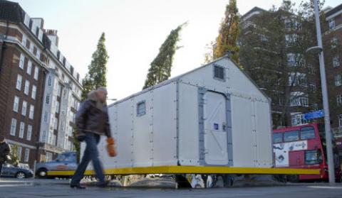 Menekülteknek tervezett kunyhó kapta idén a dizájndíjat Londonban