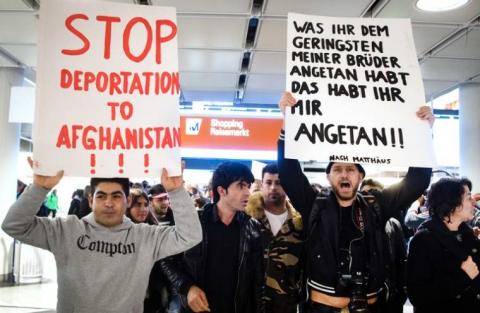 Agfán migránsok kitoloncolása ellen tüntettek a németek Münchenben