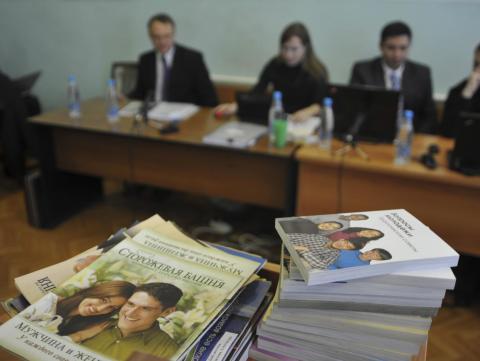 Szélsőségesnek mondta és betiltotta a Jehova Tanúi egyházat az orosz bíróság