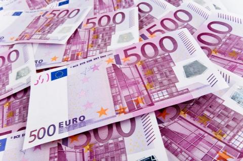 100 ezer eurót húztak le ismeretlen elkövetők a vécén Svájcban